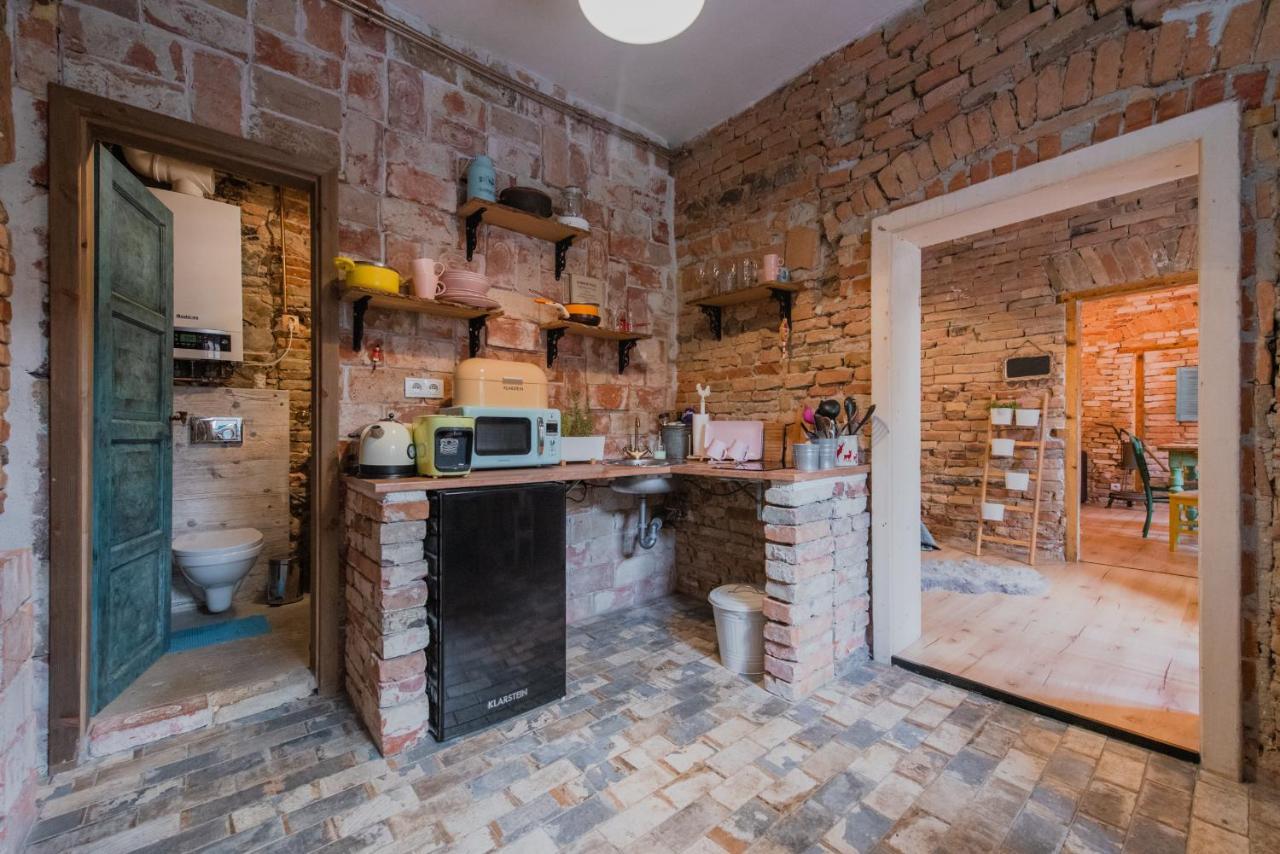 Accommodation At The Folklore Apartment Bratislava Extérieur photo